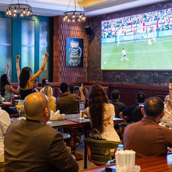 Crown & Lion English Pub in Dubai